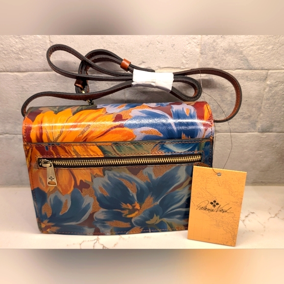 Patricia Nash Floral Crossbody Bag - NWT 9x7 Inches - Picture 2 of 16